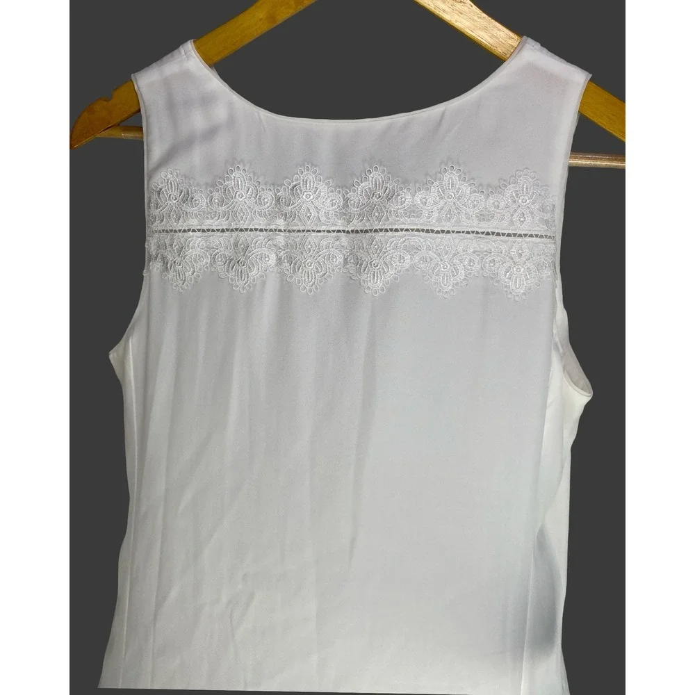 White House Black Market White Lace Sleeveless Blouse Top Medium Boho Chic - Picture 5 of 9